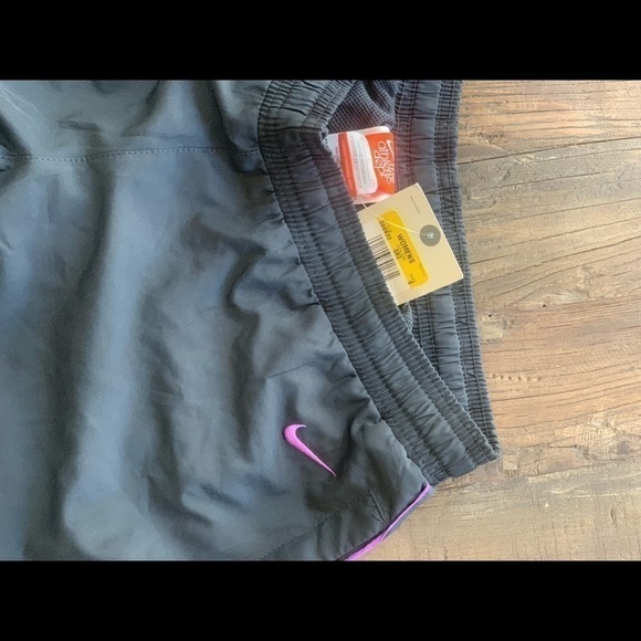 Nike Womens Training Pants Size S Gray NWT Run Gym - Picture 2 of 6